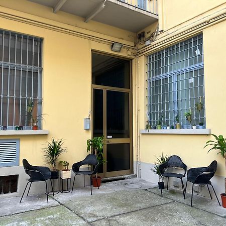 Regina Milano In Porta Romana 2 - Sky Tv, Wifi E Breakfast Box Apartment Exterior photo